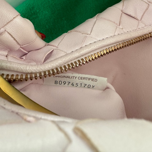 Bottega Veneta Mini Jodie - Picture 16 of 16